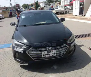 Photo - Hyundai Elantra 2018 Black