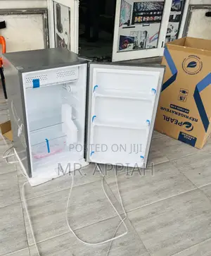 Newly Made Pearl Single Door Table Top Fridge(93ltr).