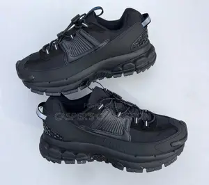 Photo - Nike Zoom Vomero Roam Sneakers