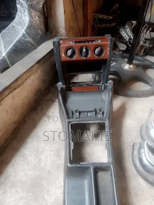 Complete Mercedes 190 Console