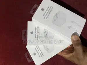 iPhone / iPad / Apple Watch Charger/ Fast Charging /Brandnew