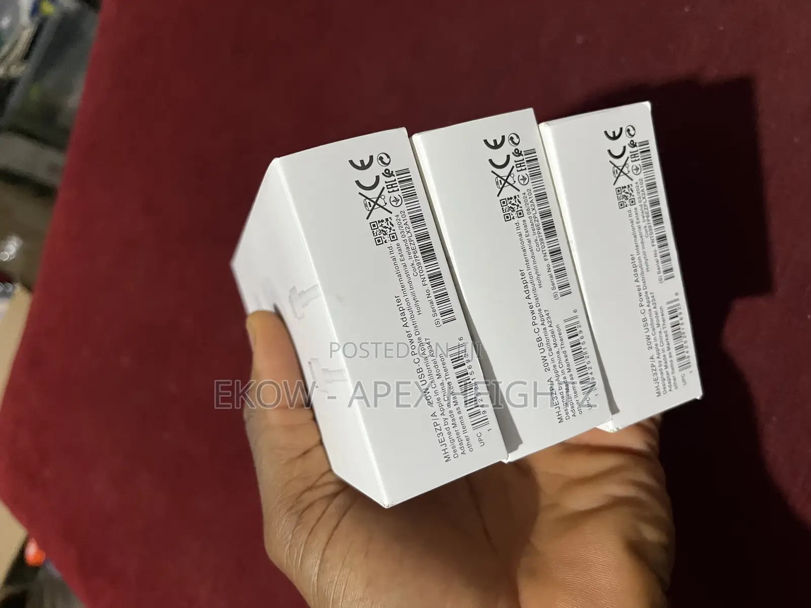 iPhone / iPad / Apple Watch Charger/ Fast Charging /Brandnew