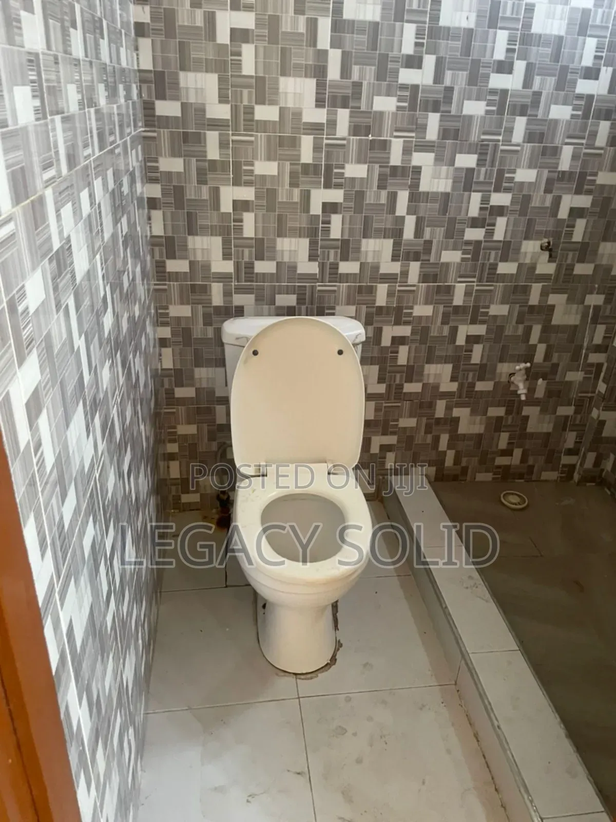 1bdrm Apartment in 𝙻𝚎𝚐𝚊𝚌𝚢 𝚜𝚘𝚕𝚒𝚍 𝚛𝚎𝚊𝚕, Teshie for rent