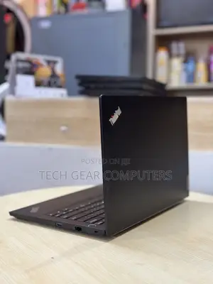 Laptop Lenovo ThinkPad E14 Gen 4 16GB Intel Core I5 SSD 512GB
