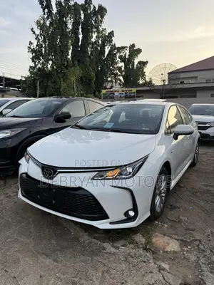 New Toyota Corolla SE CVT 2024 White