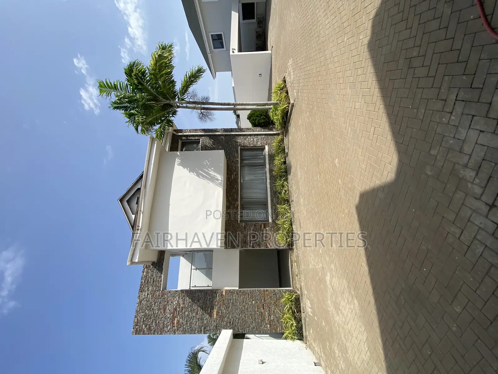 Furnished 4bdrm Apartment in East Airport for sale