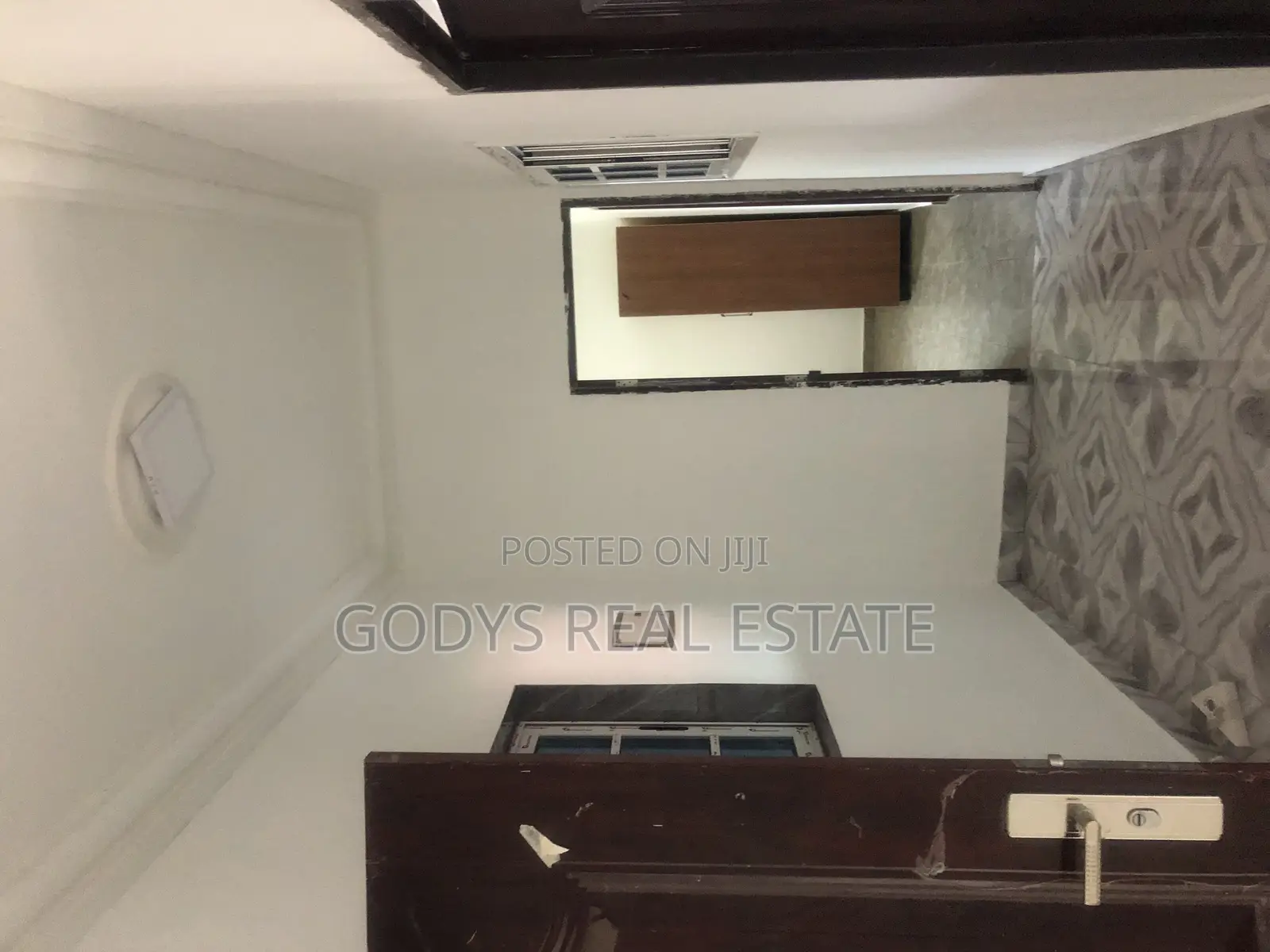 4bdrm Duplex in Tuba, Ga South Municipal for sale