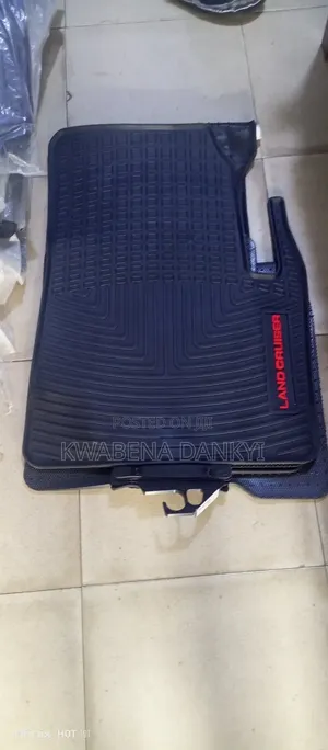 Toyota Land Cruiser 2017 Floor Mats