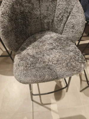 Island Stool/ Bar Stool (Fluff Inn)