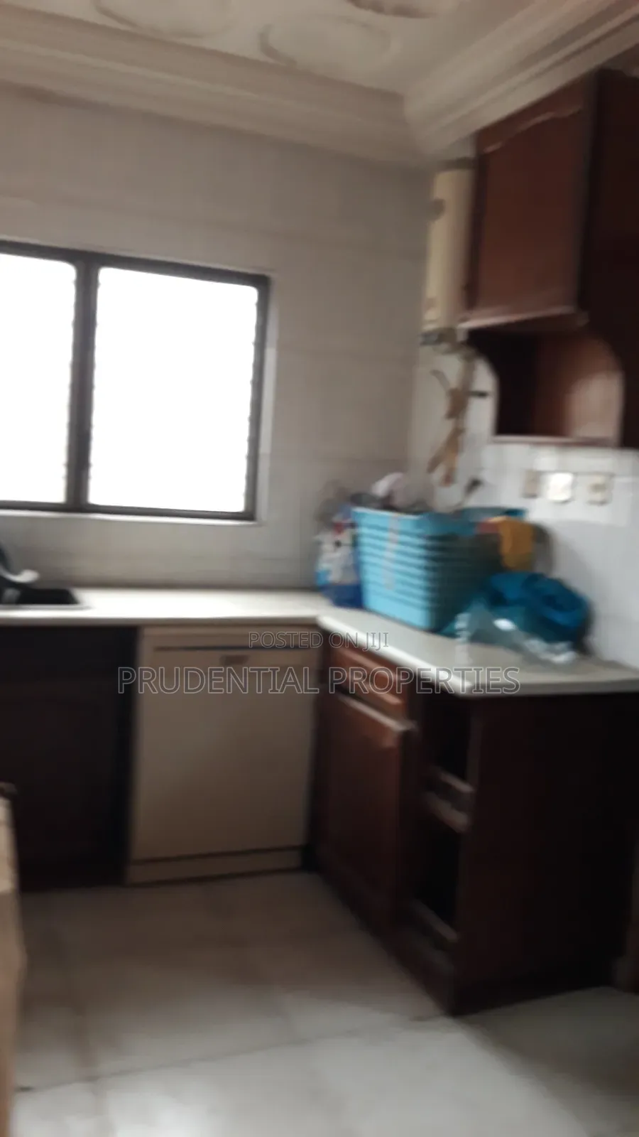 5bdrm House in North Kaneshie for sale