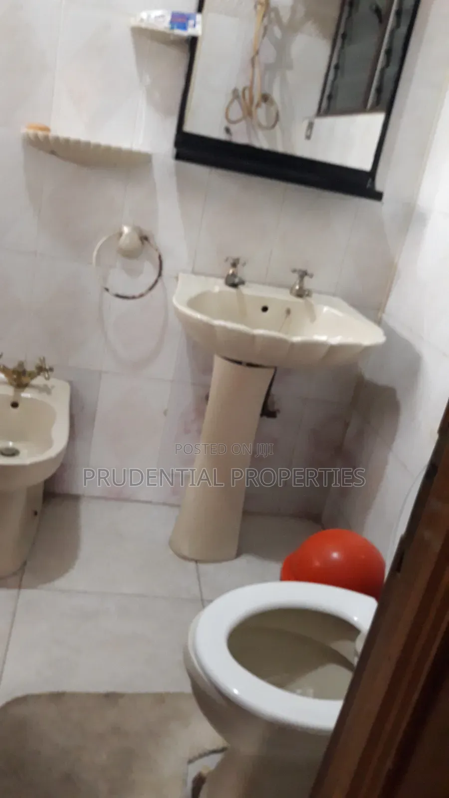 5bdrm House in North Kaneshie for sale