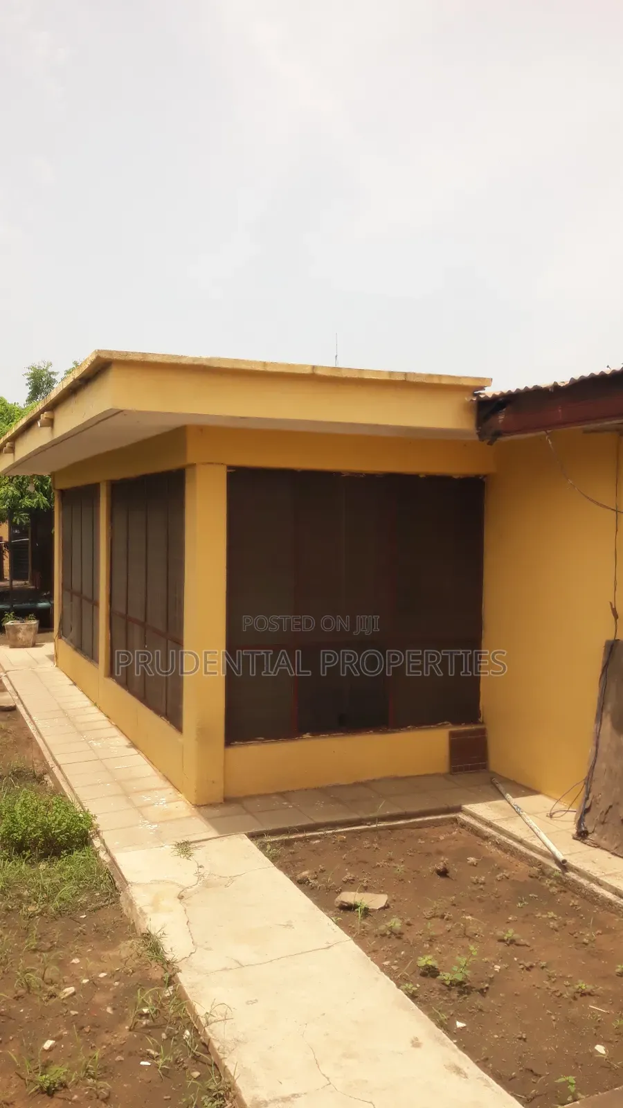 4bdrm House in North Kaneshie for sale