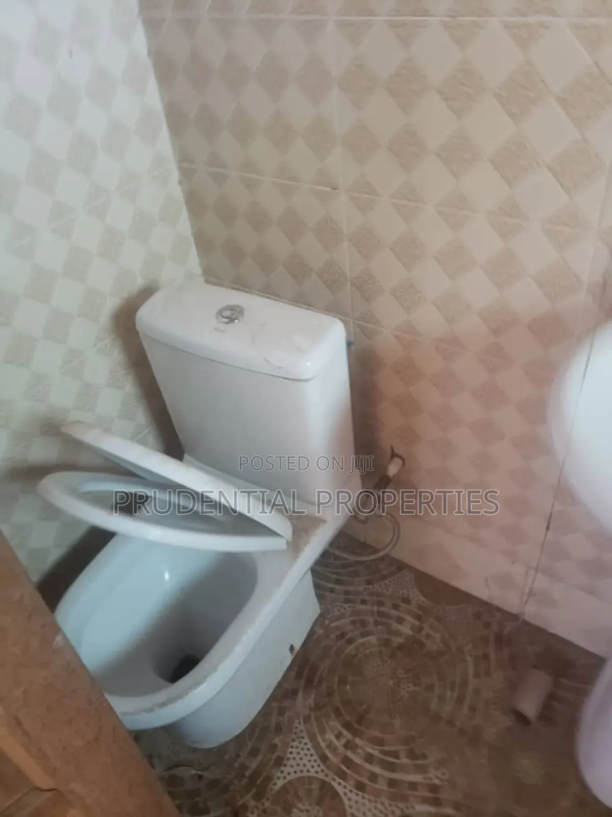 4bdrm House in North Kaneshie for sale