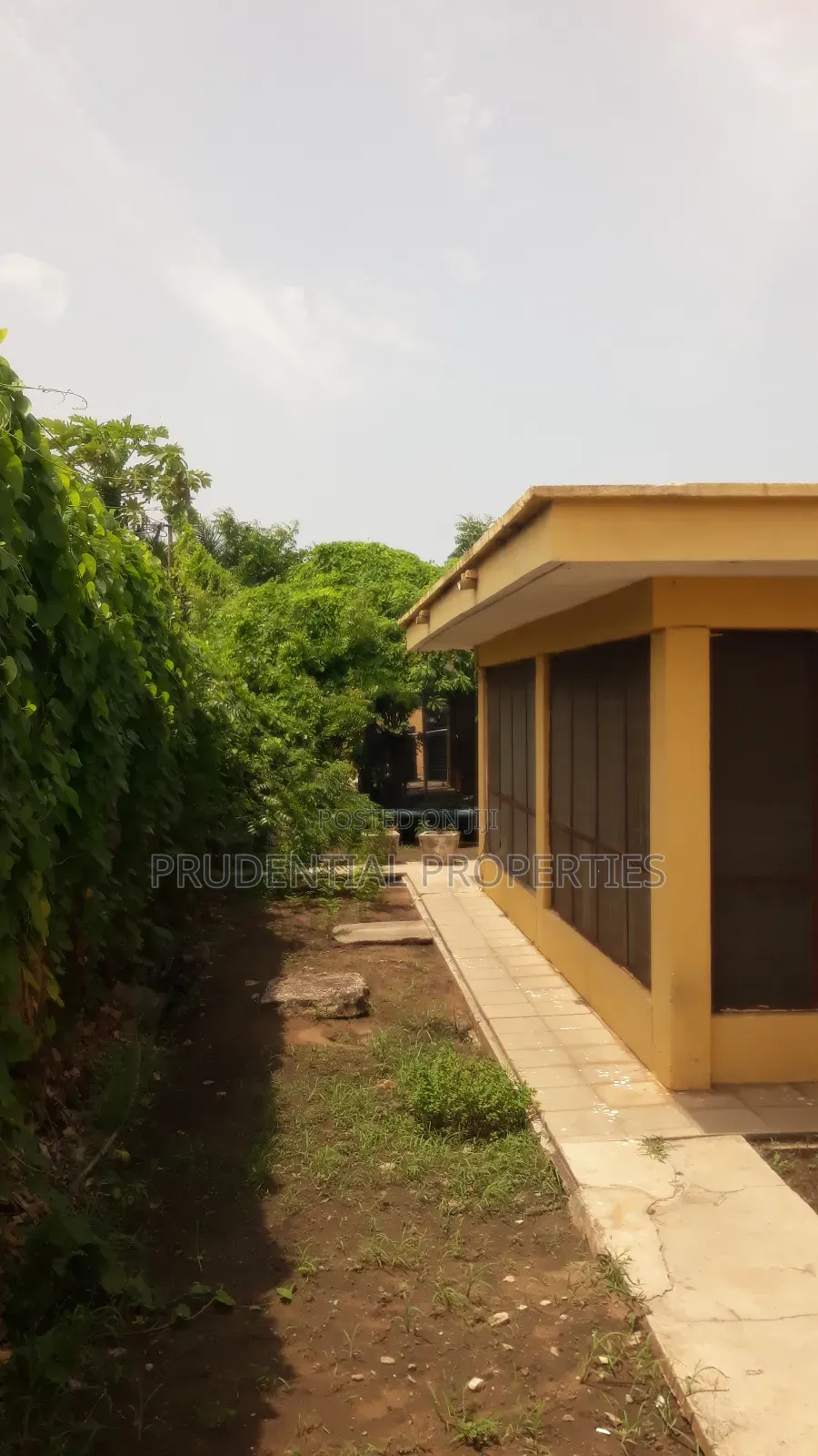4bdrm House in North Kaneshie for sale