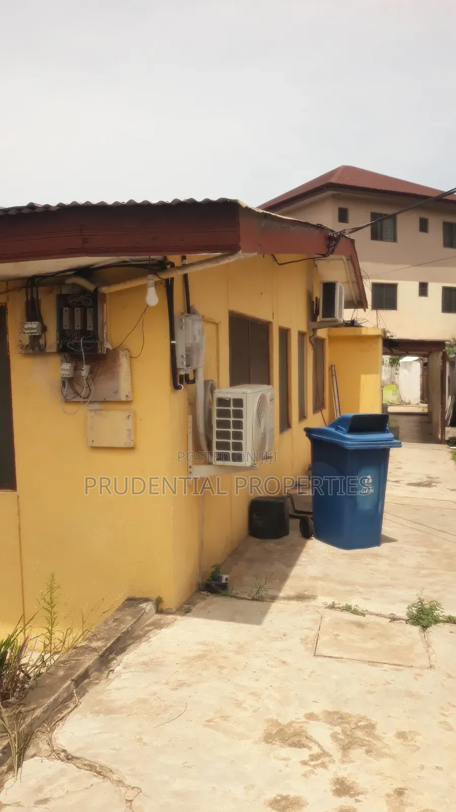 4bdrm House in North Kaneshie for sale