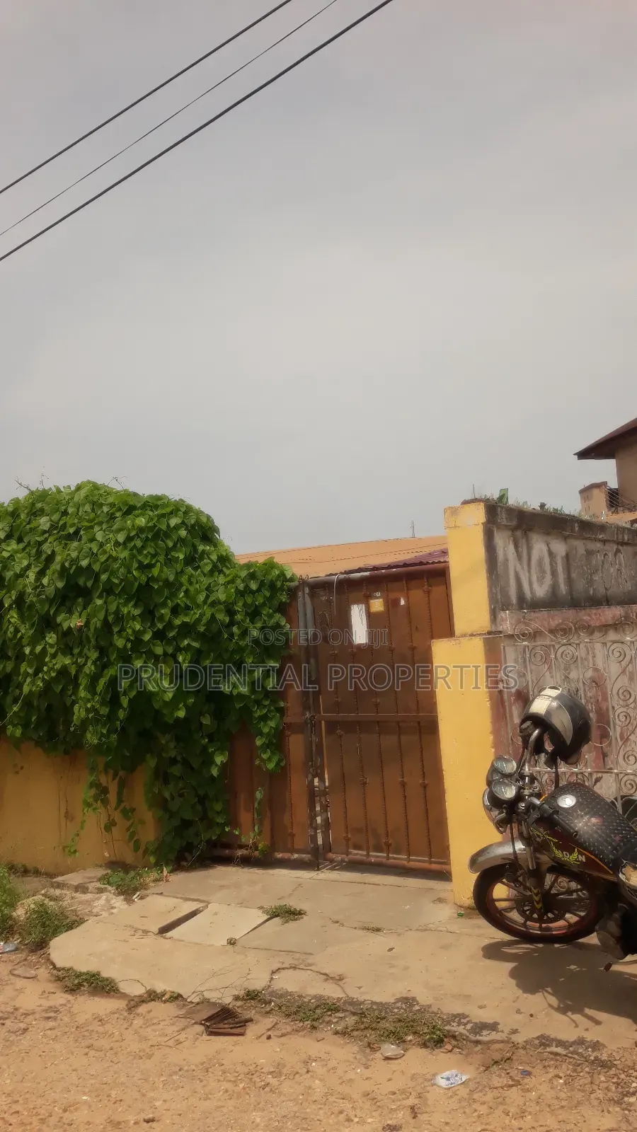 4bdrm House in North Kaneshie for sale