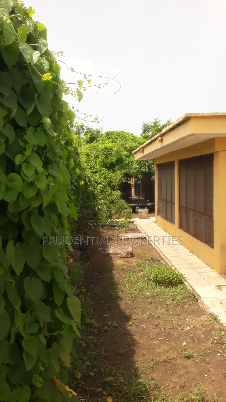 4bdrm House in North Kaneshie for sale