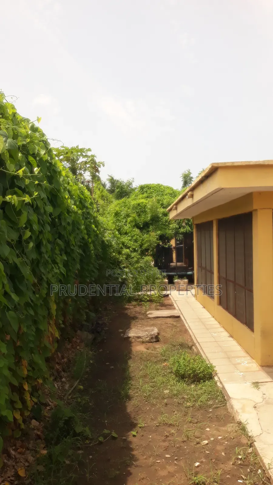 4bdrm House in North Kaneshie for sale