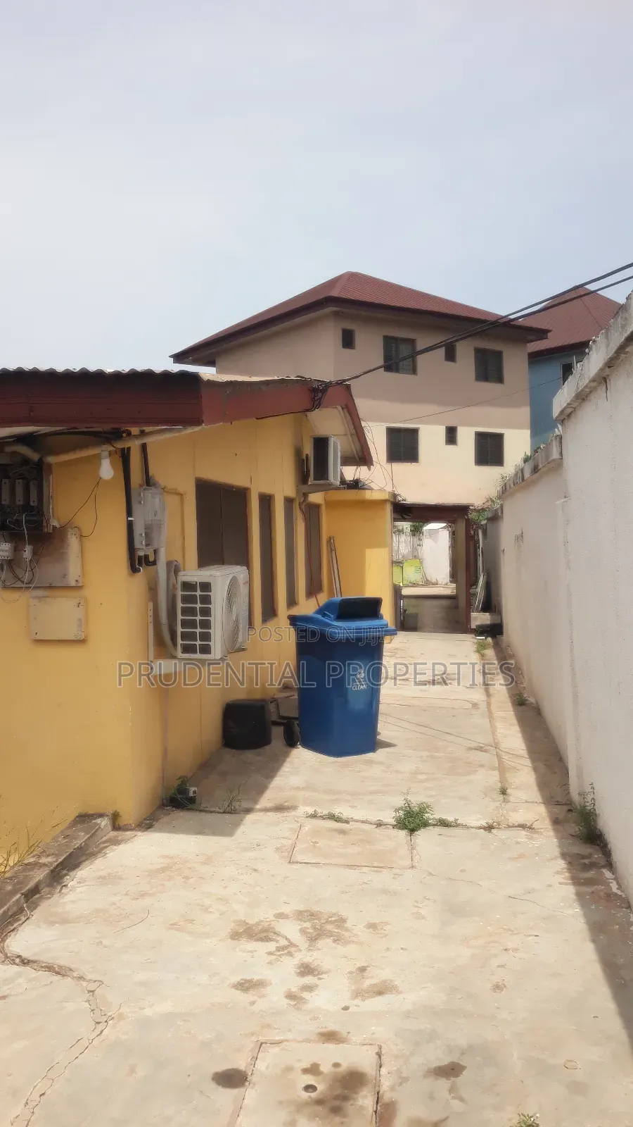 4bdrm House in North Kaneshie for sale