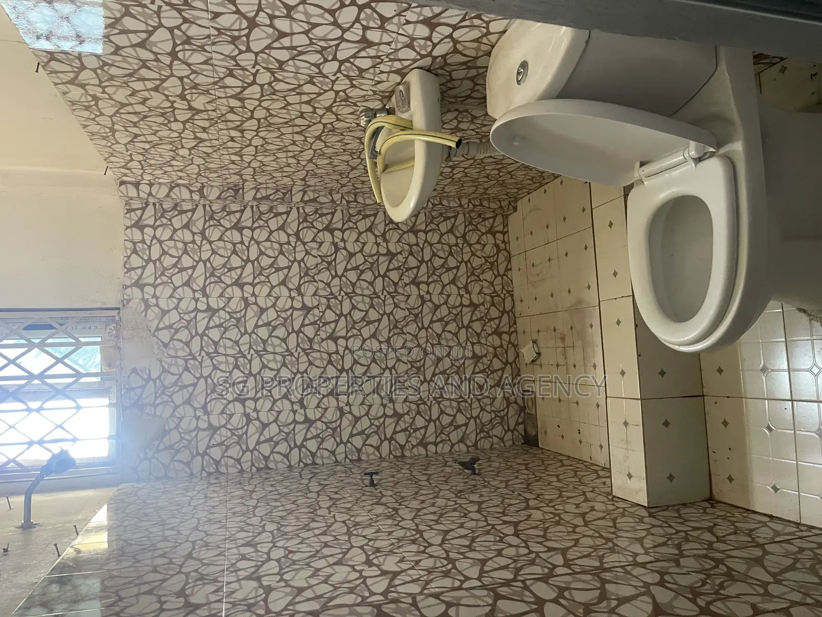 2bdrm Apartment in Batsonaa, Spintex for rent
