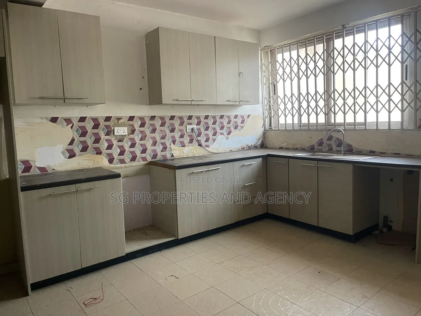 2bdrm Apartment in Batsonaa, Spintex for rent