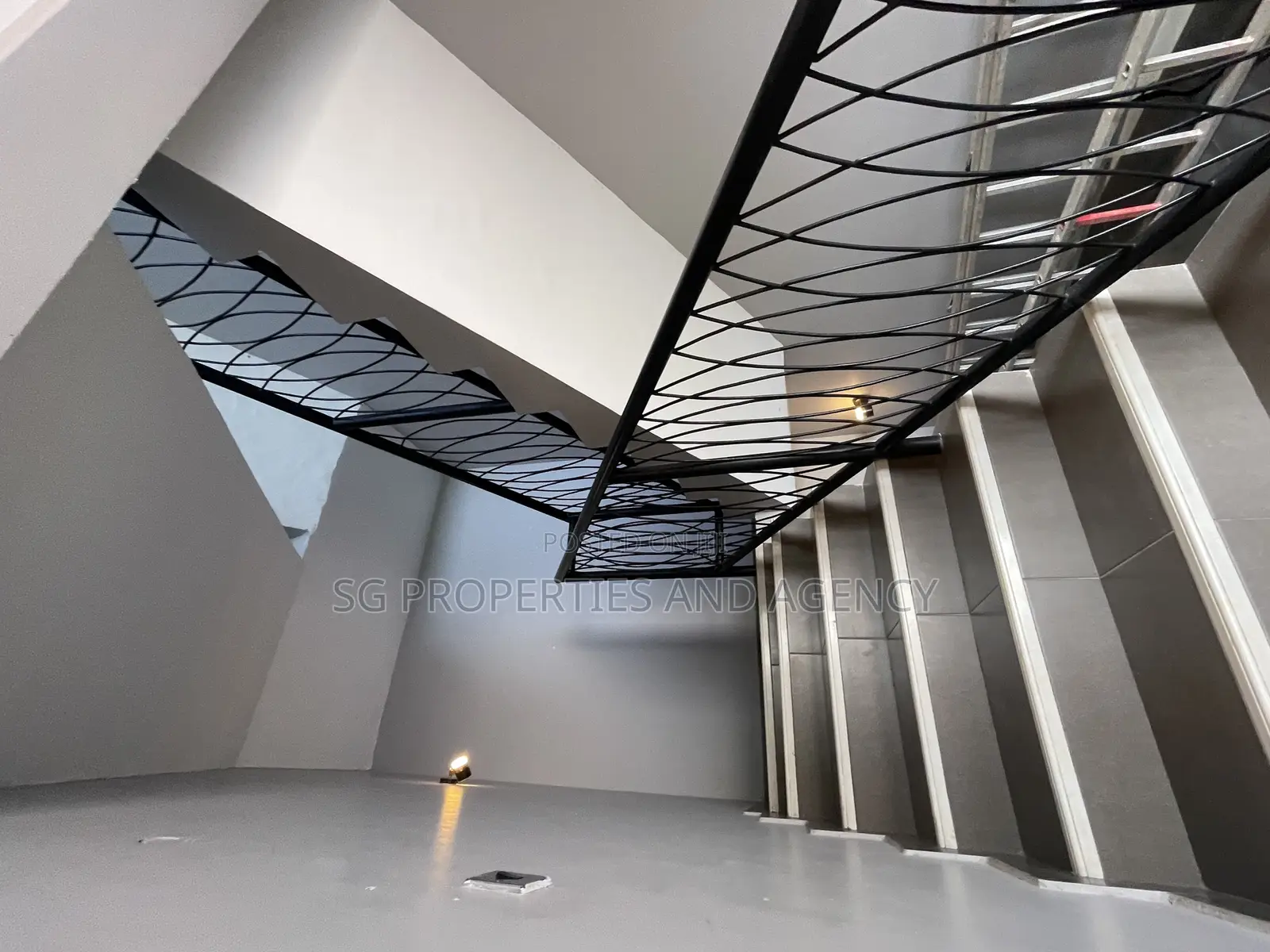 2bdrm Apartment in Com 19, Spintex for rent