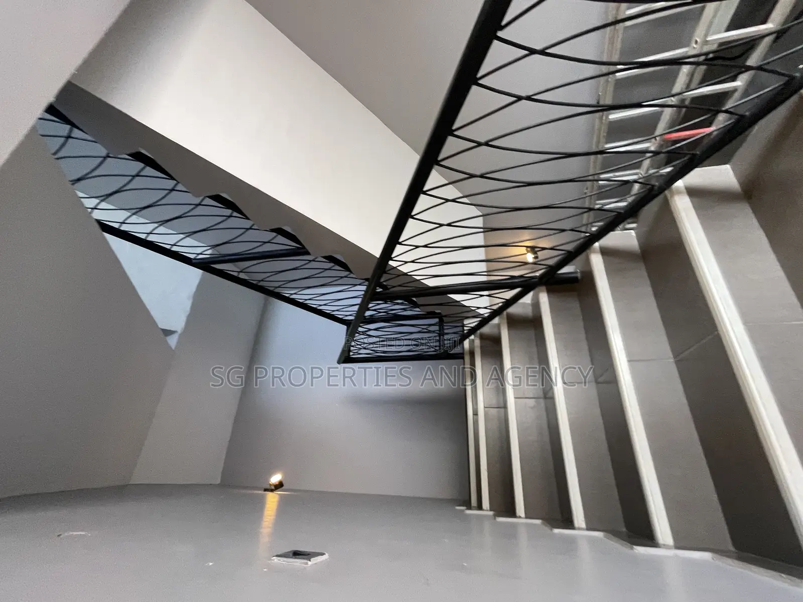 2bdrm Apartment in Com 19, Spintex for rent