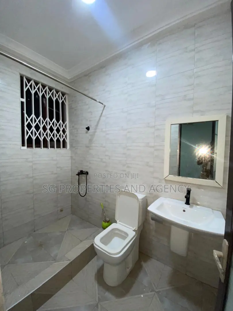 2bdrm Apartment in East Airport, Spintex for rent