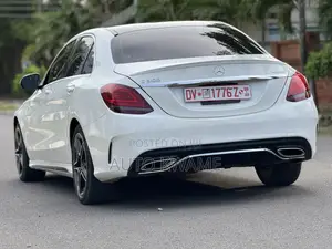 Mercedes-Benz C300 2020 White