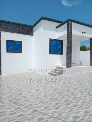 3bdrm House in Kakraba Adade Road, Ga South Municipal for sale