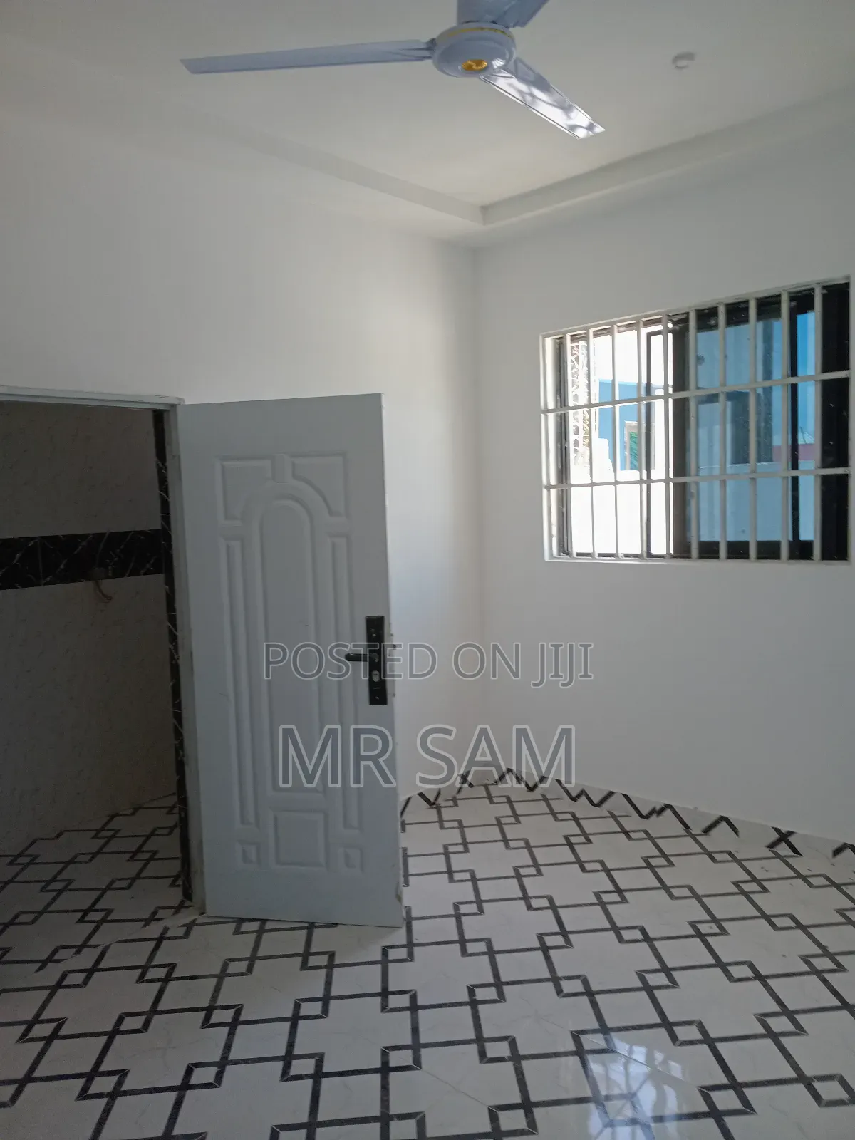 3bdrm House in Kakraba Adade Road, Ga South Municipal for sale
