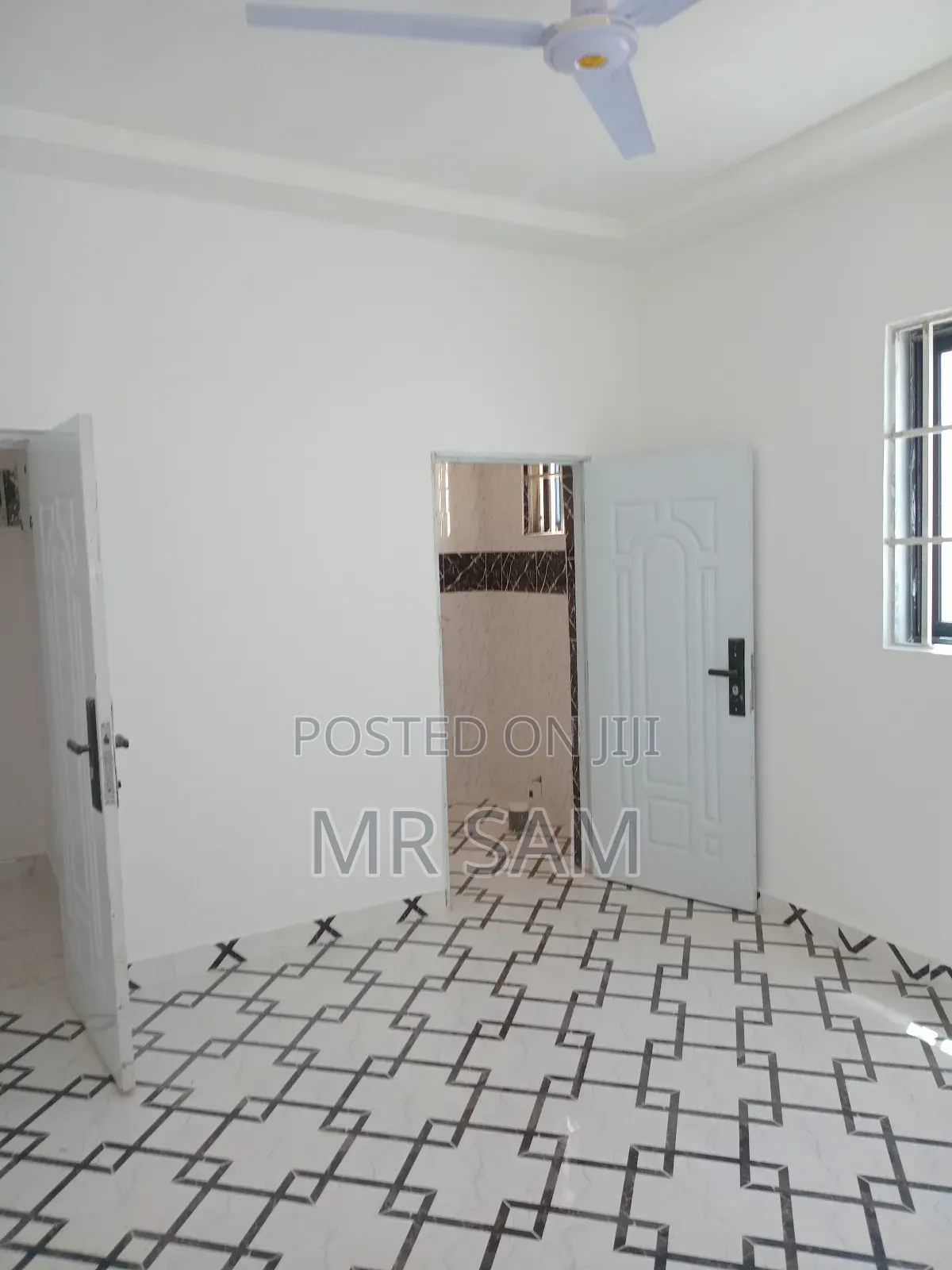 3bdrm House in Kakraba Adade Road, Ga South Municipal for sale