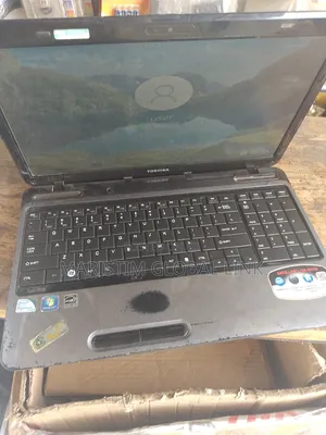 Laptop Toshiba Satellite L755 4GB Intel Pentium HDD 320GB
