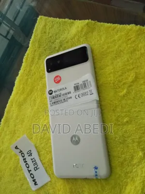 New Motorola Razr 40 256 GB White