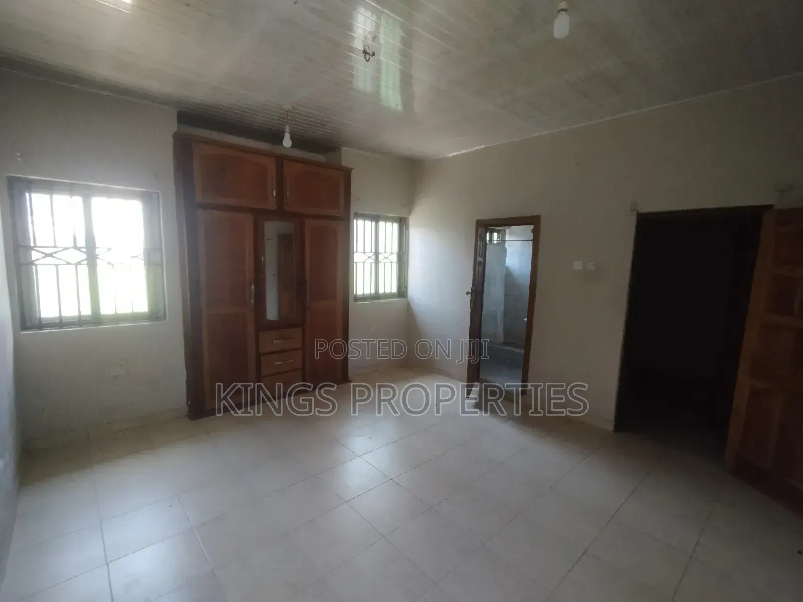 5bdrm House in Tuba, Toll Booth for rent