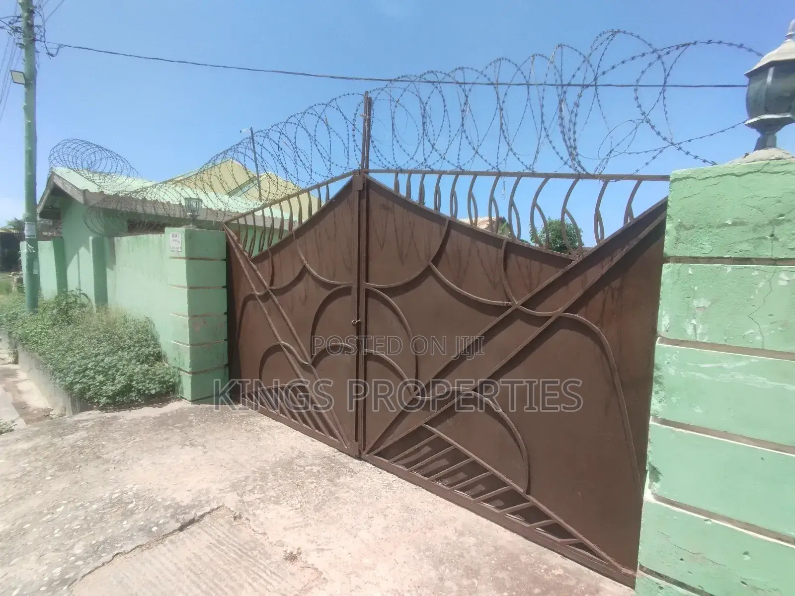 5bdrm House in Tuba, Toll Booth for rent