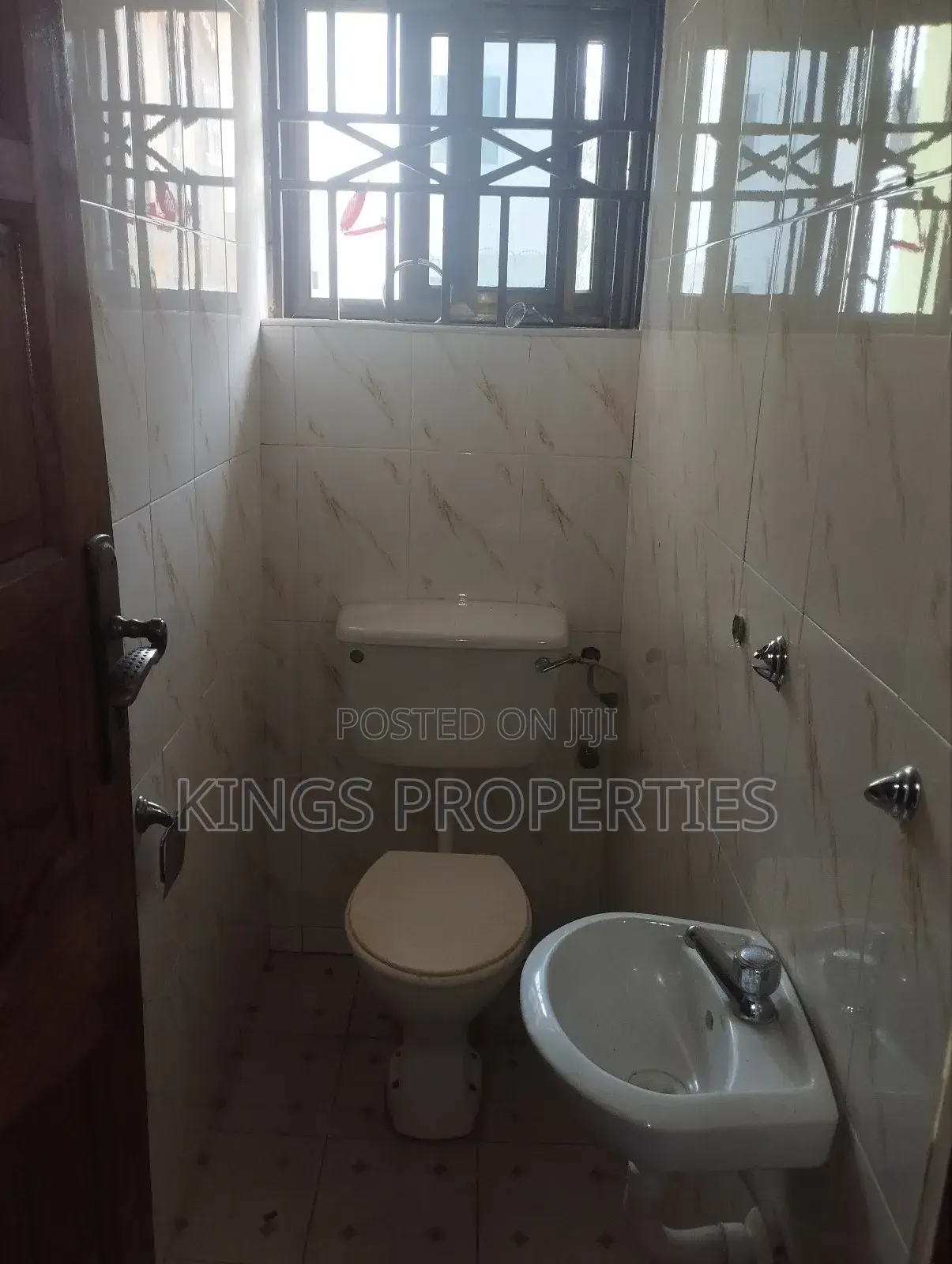 5bdrm House in Tuba, Toll Booth for rent