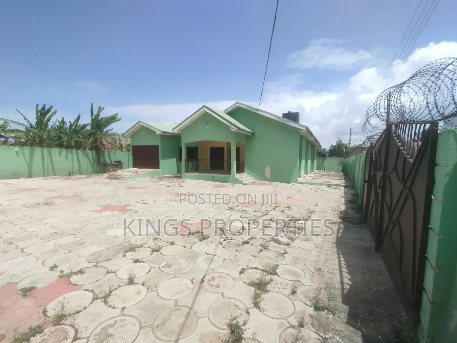 5bdrm House in Tuba, Toll Booth for rent