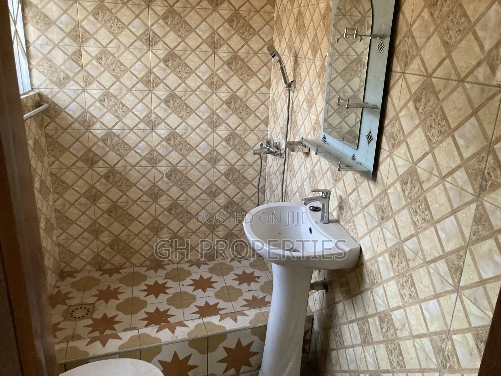 3bdrm Apartment in Sokoban Wood Village, Kumasi Metropolitan for rent