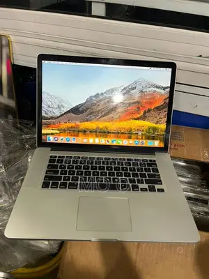 Laptop Apple MacBook Pro 2015 16GB Intel Core I7 SSD 256GB