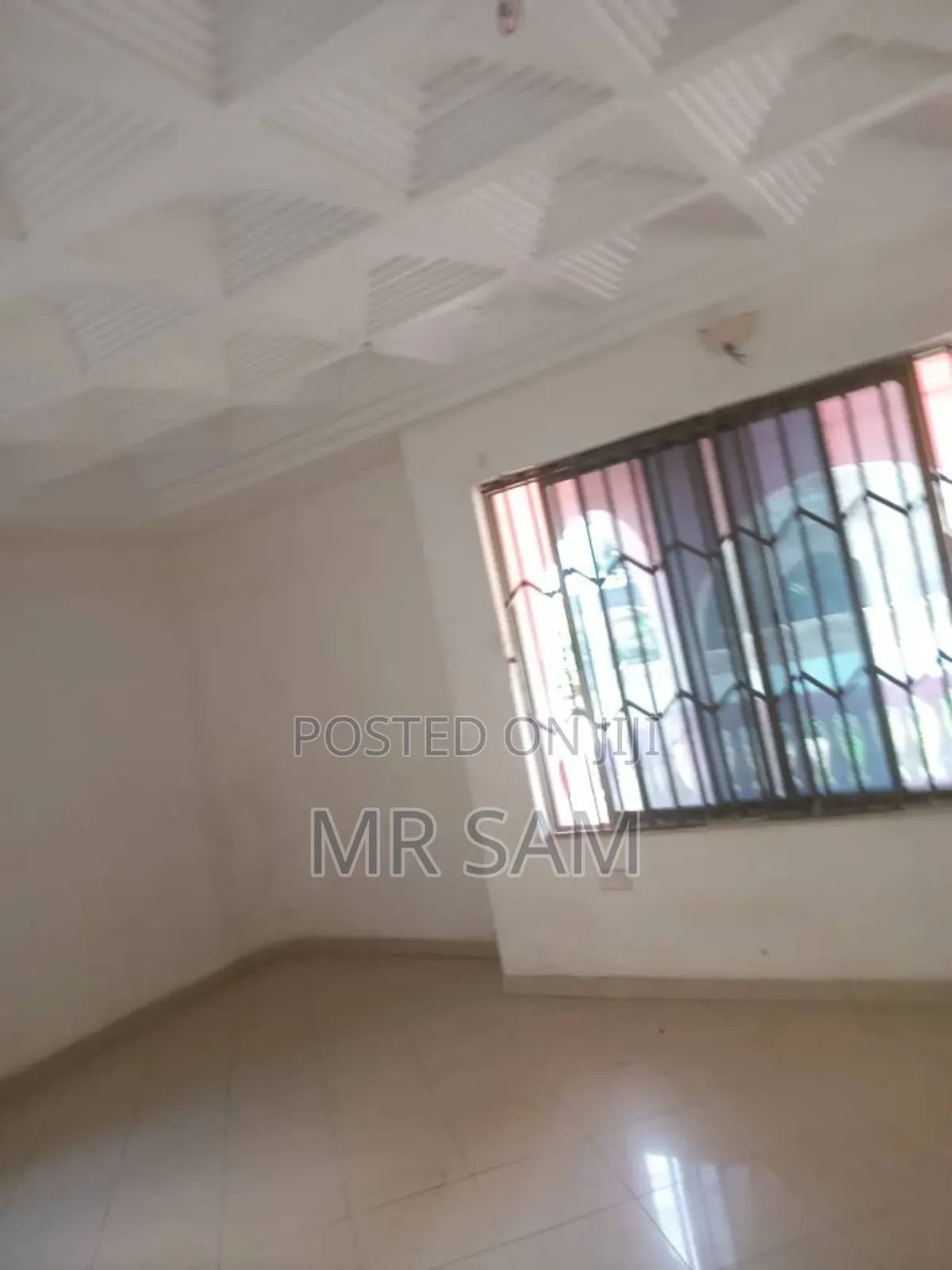 8bdrm House in Kwabenya for sale