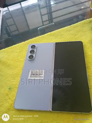 New Samsung Galaxy Fold 5G 512 GB Gray