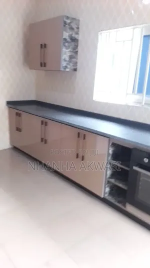 2bdrm House in Community 25, Tema Metropolitan for rent