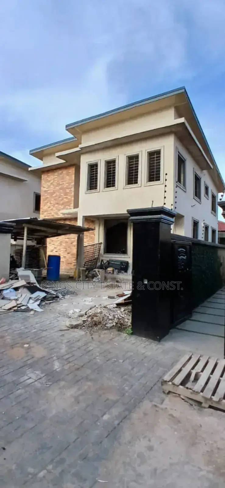 4bdrm House in Eco-Bank-Area, West Legon for sale