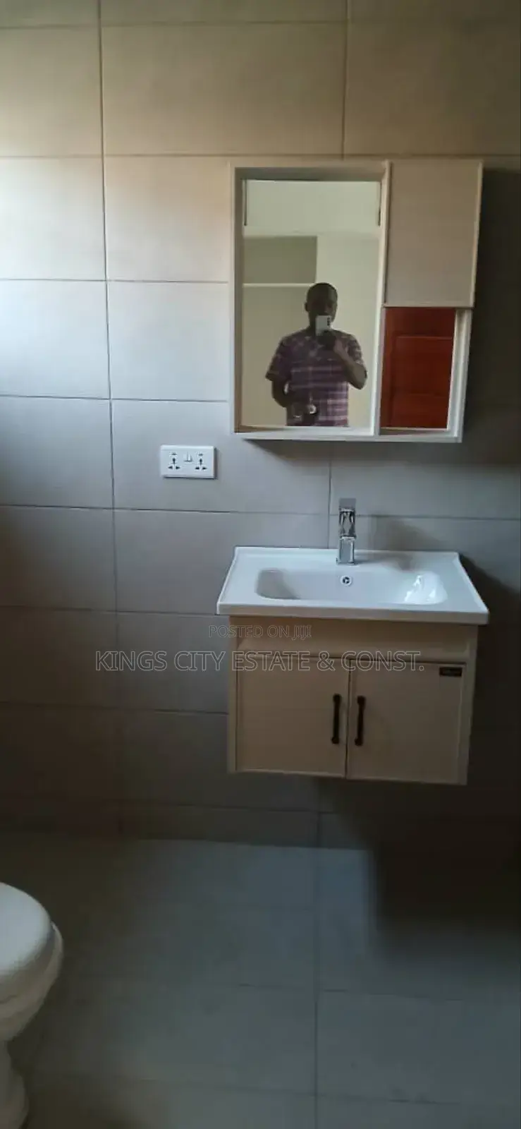 4bdrm House in Eco-Bank-Area, West Legon for sale