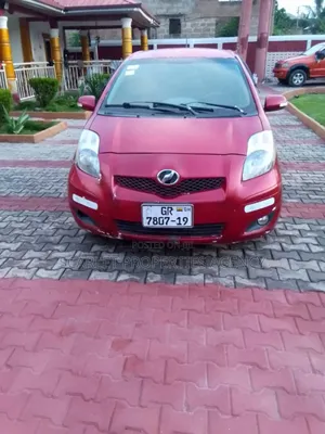 Photo - Toyota Vitz 2006 Red
