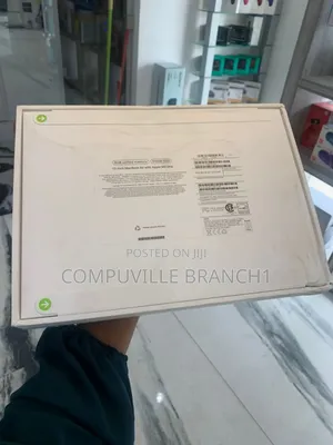 New Laptop Apple MacBook Air 2024 M3 13-Inch 8GB Apple M3 SSD 512GB