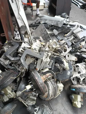 Toyota and Sprinter Brake Pots