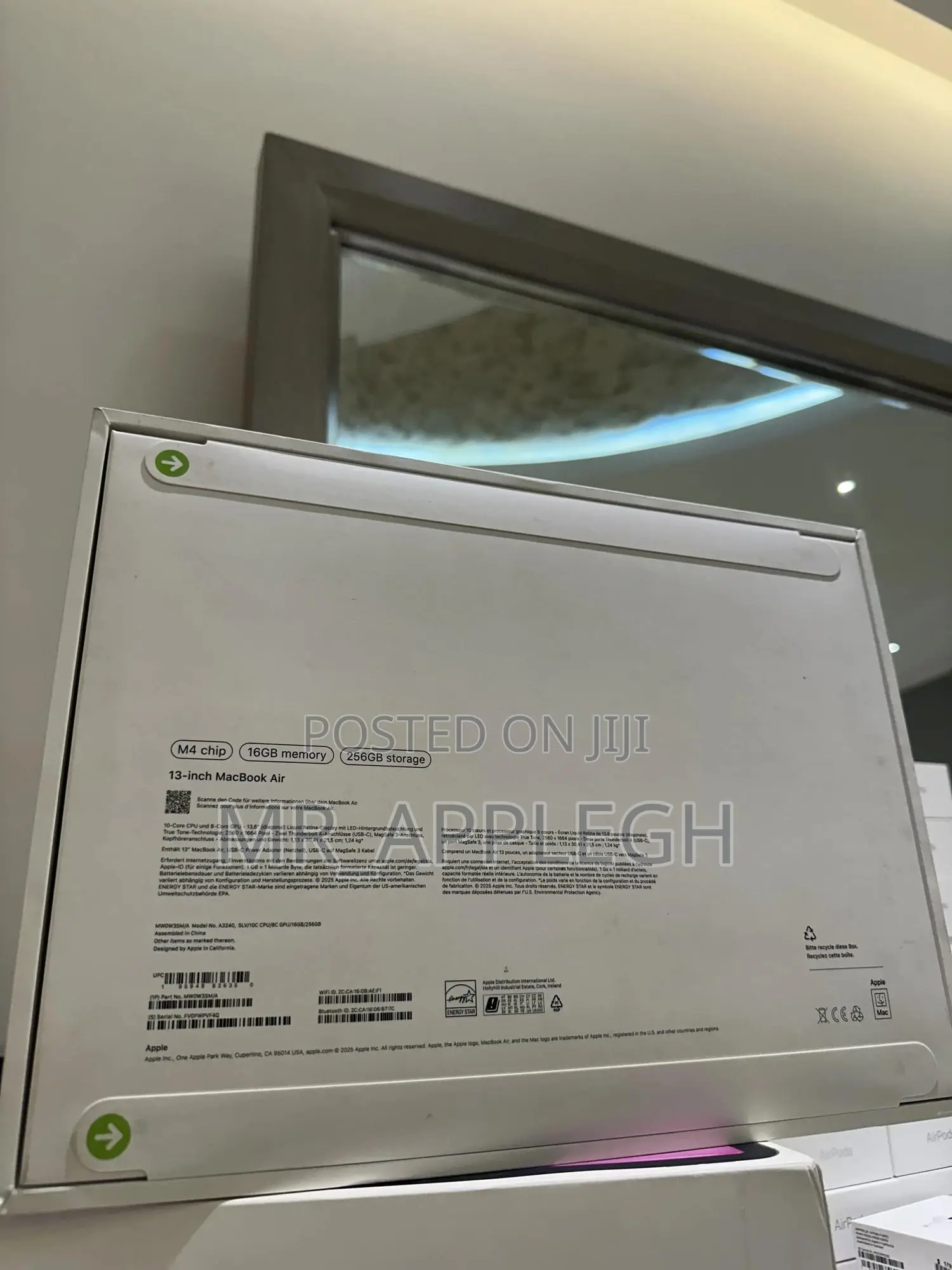 New Laptop Apple MacBook Air 2025 M4 13-inch 16GB Apple M4 SSD 256GB