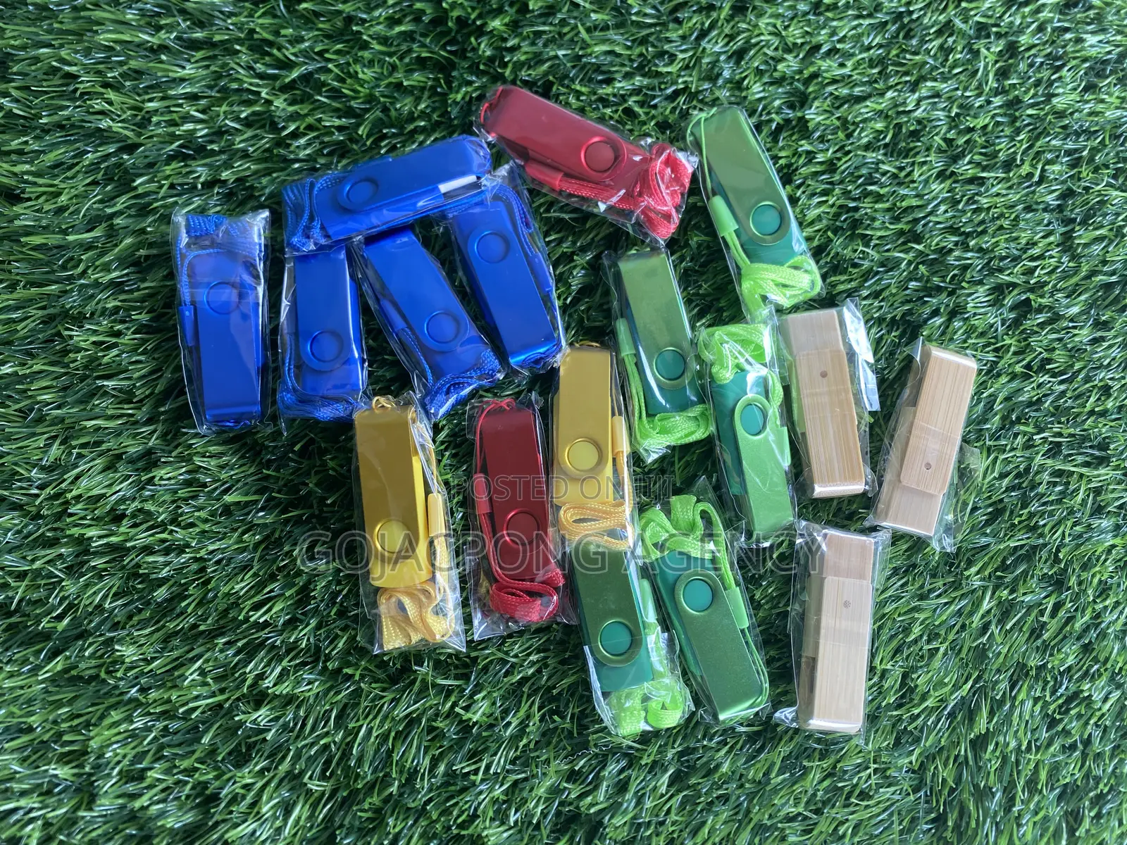 Pen Drive / Flash Drive Customized and Uncostomized